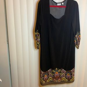 KIM ROGERS black dress w/red&gold paisley print on sleeves and hem